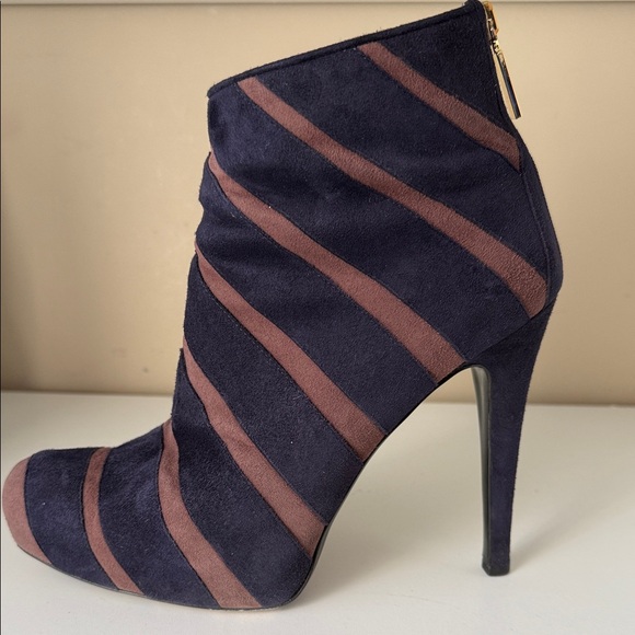 Bruno Magli Women's Ankle Boots in Navy and Brown - Picture 2 of 14
